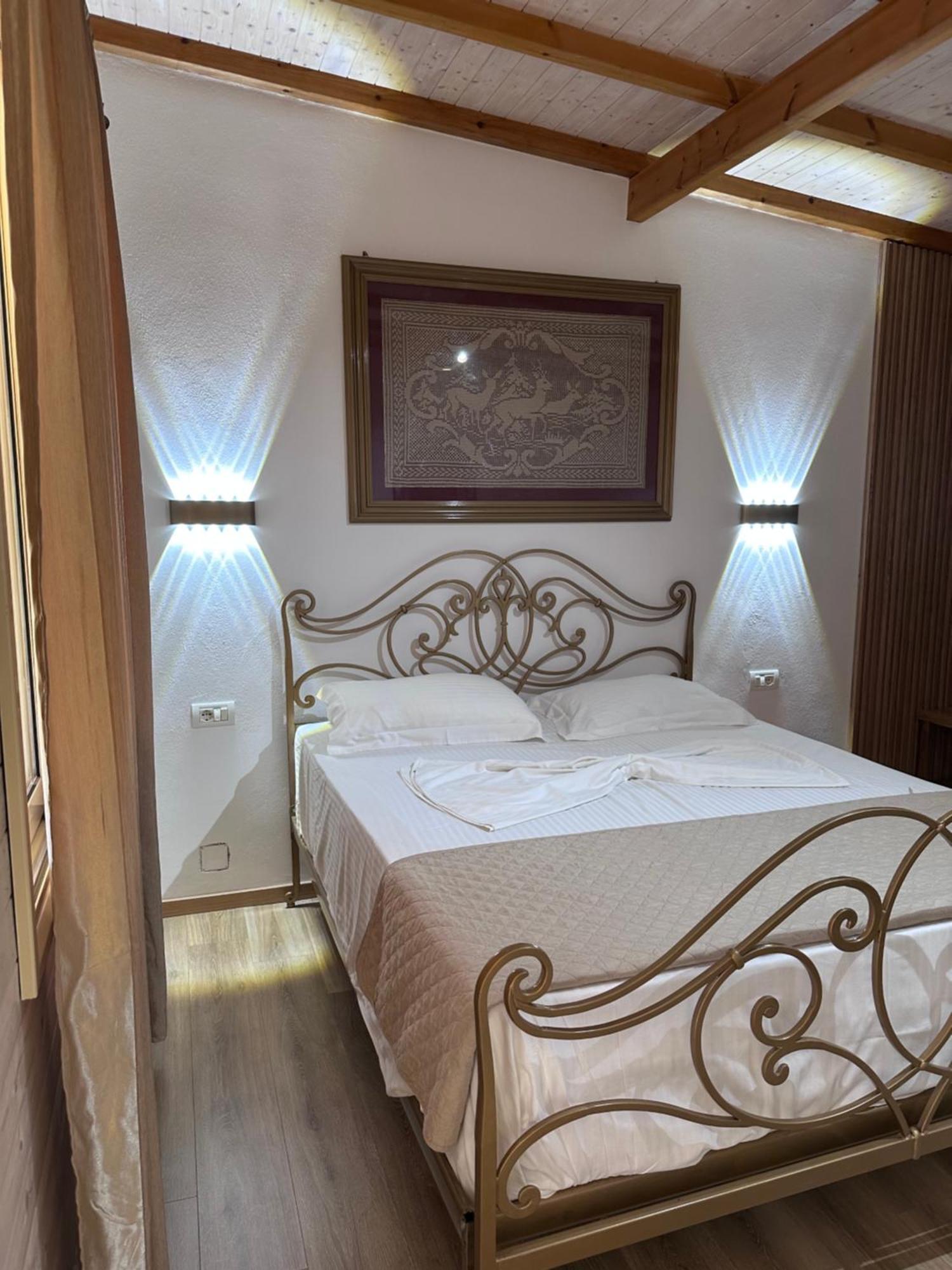 Nashos Bungalows Himare Fshat Exterior foto